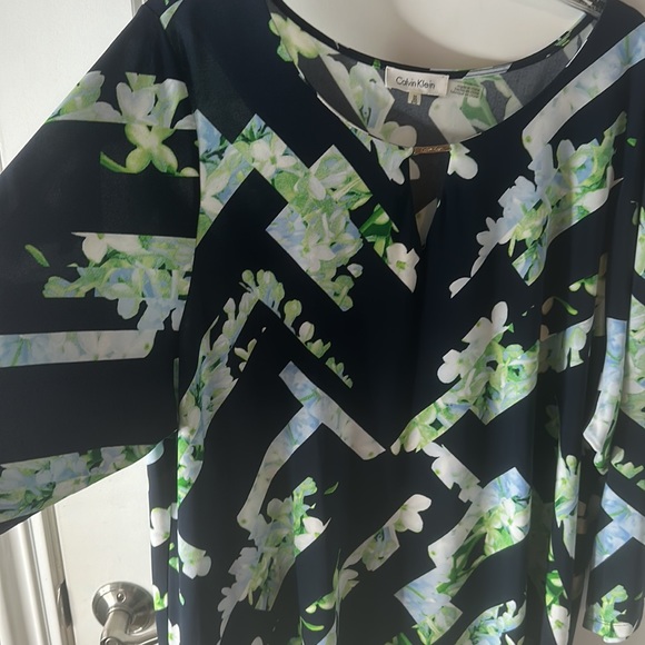 Calvin Klein women’s plus size blouse - Picture 4 of 5